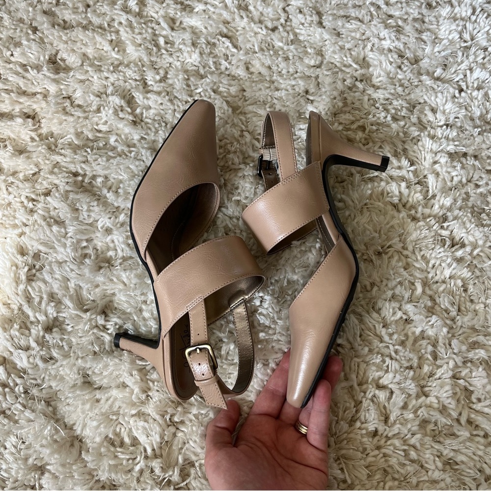 Life Stride Tender Taupe Krissy Pump Shoes